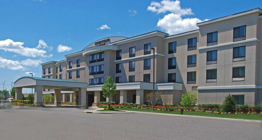 Courtyard Republic Airport Long Island/Farmingdale Hotel Eksteriør billede